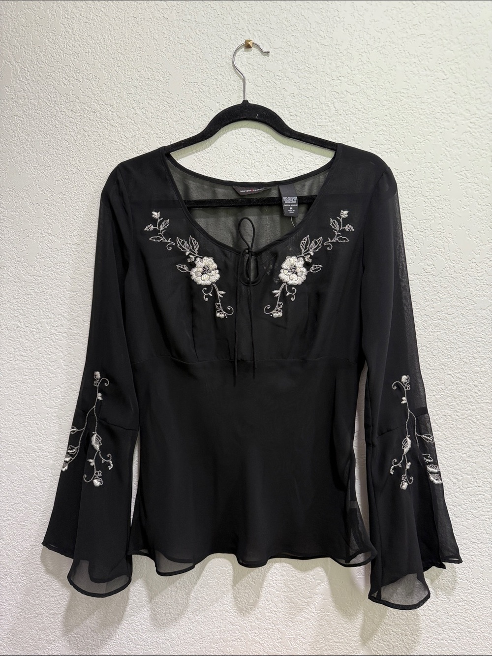 New York & Company Y2K Fairycore Sheer Embroidered Bell Sleeve Blouse M